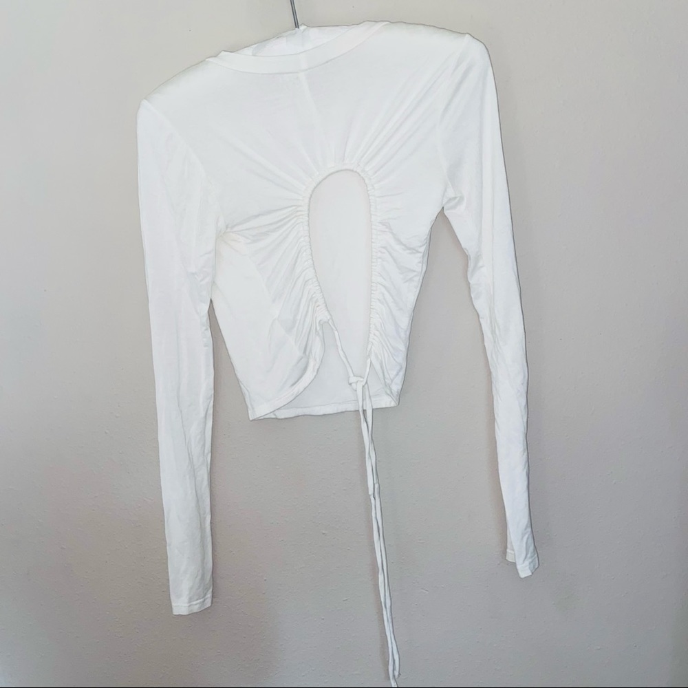NEW Lulu’s long sleeve open back off-white  top